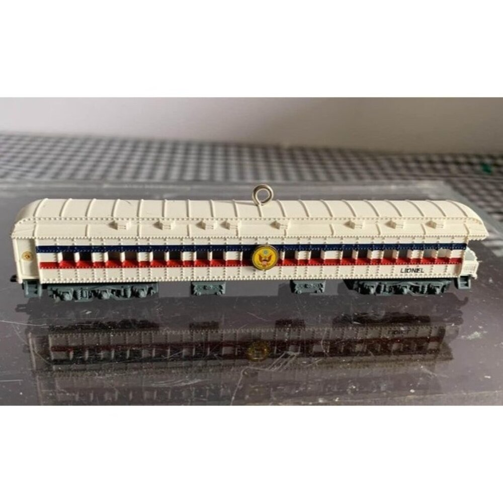 Hallmark Lionel Freedom Observation Train Car Ornament 2007 Red/White/Blue Colle